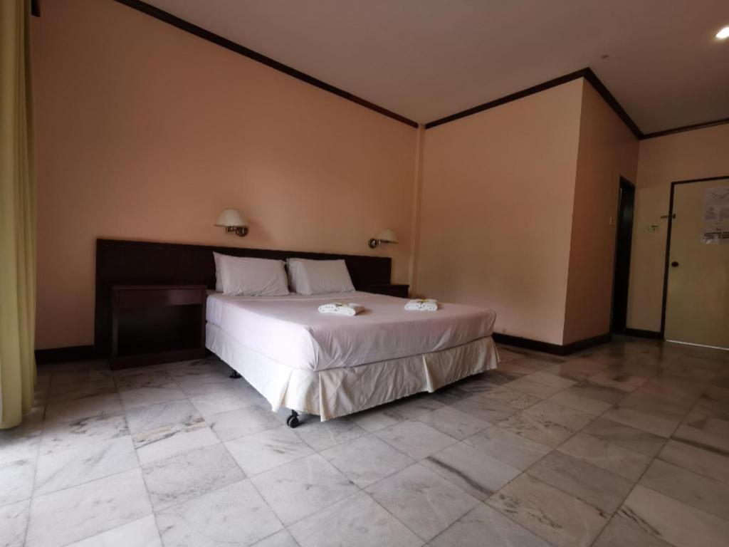 Oyo 89972 Borneo Paradise Beach Hotel Kota Kinabalu Luaran gambar