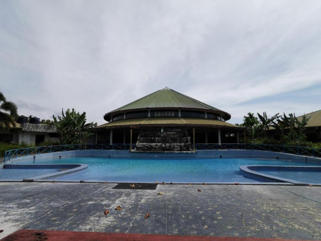 Oyo 89972 Borneo Paradise Beach Hotel Kota Kinabalu Luaran gambar