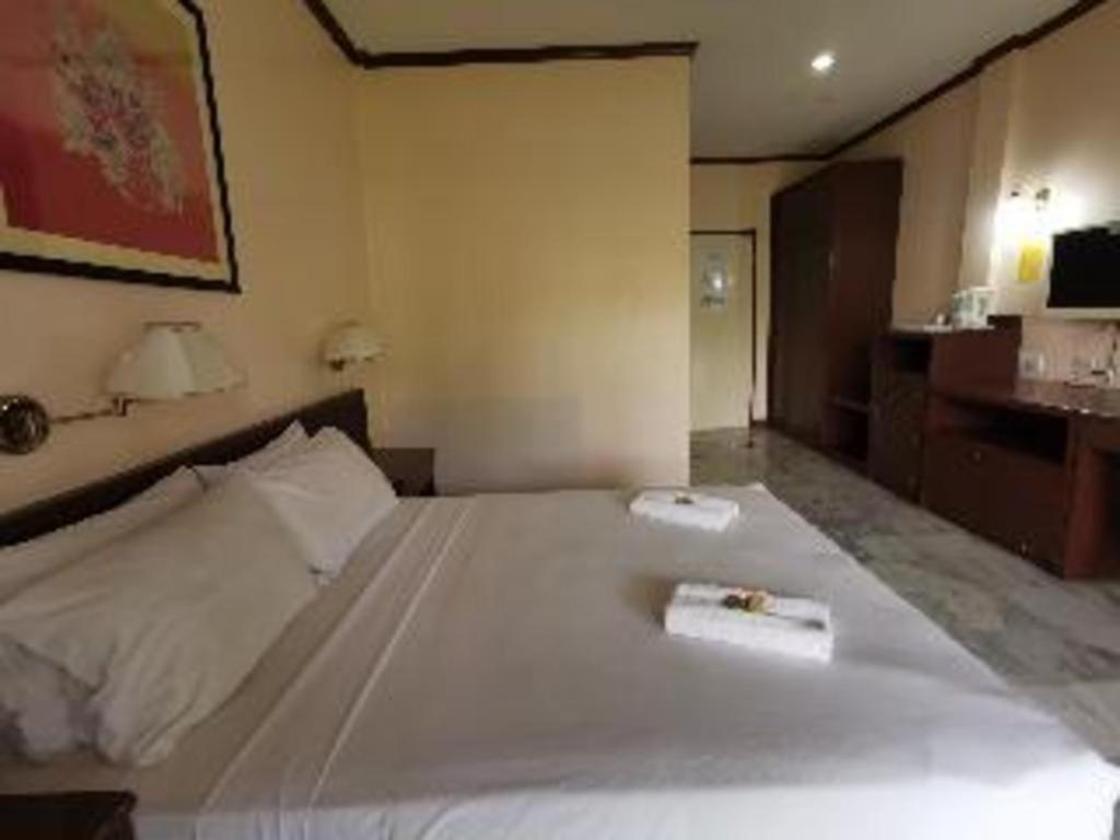 Oyo 89972 Borneo Paradise Beach Hotel Kota Kinabalu Luaran gambar