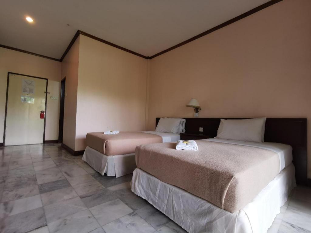Oyo 89972 Borneo Paradise Beach Hotel Kota Kinabalu Luaran gambar